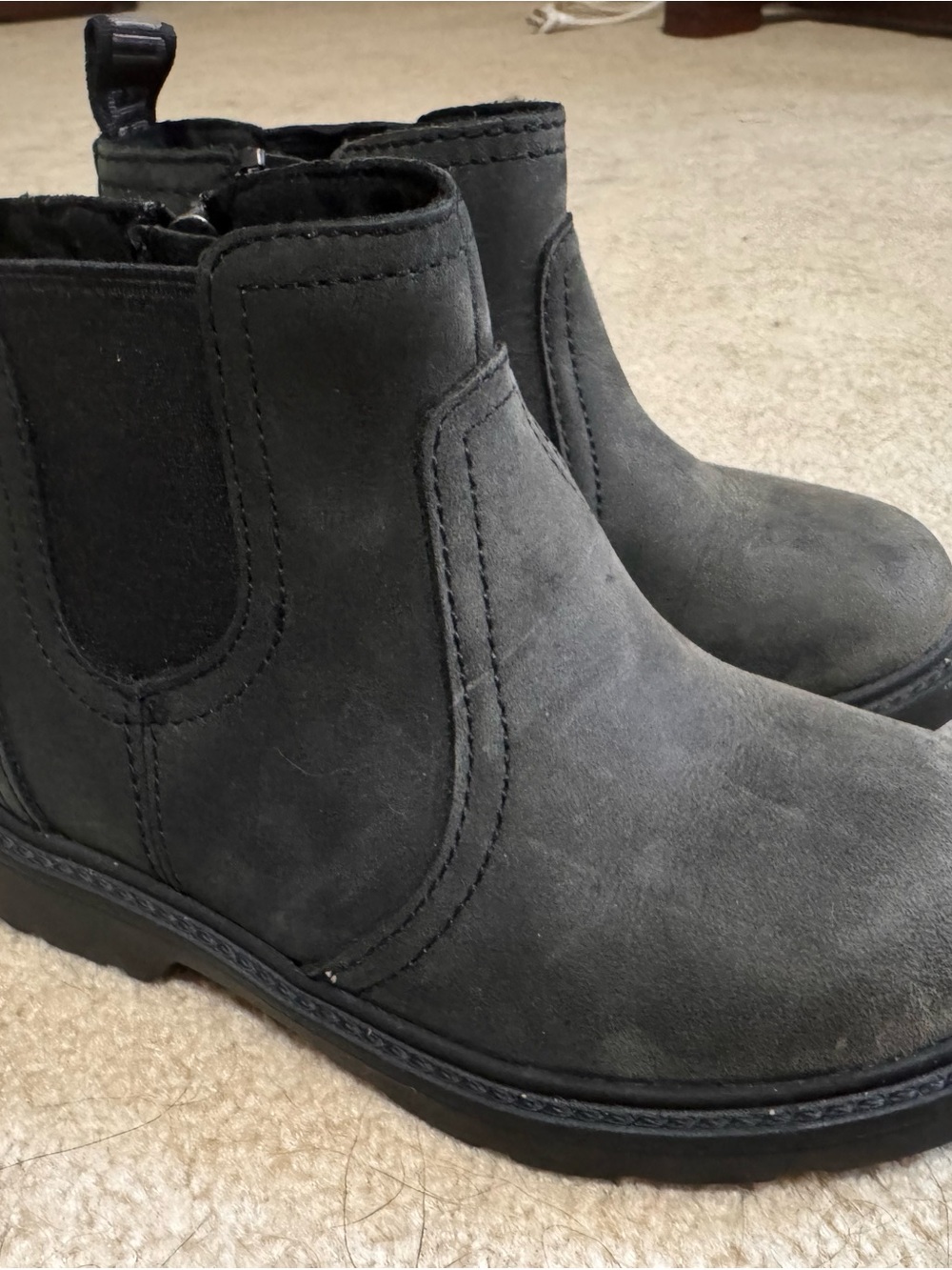 Kids' UGG Chelsea Boots - Black Suede